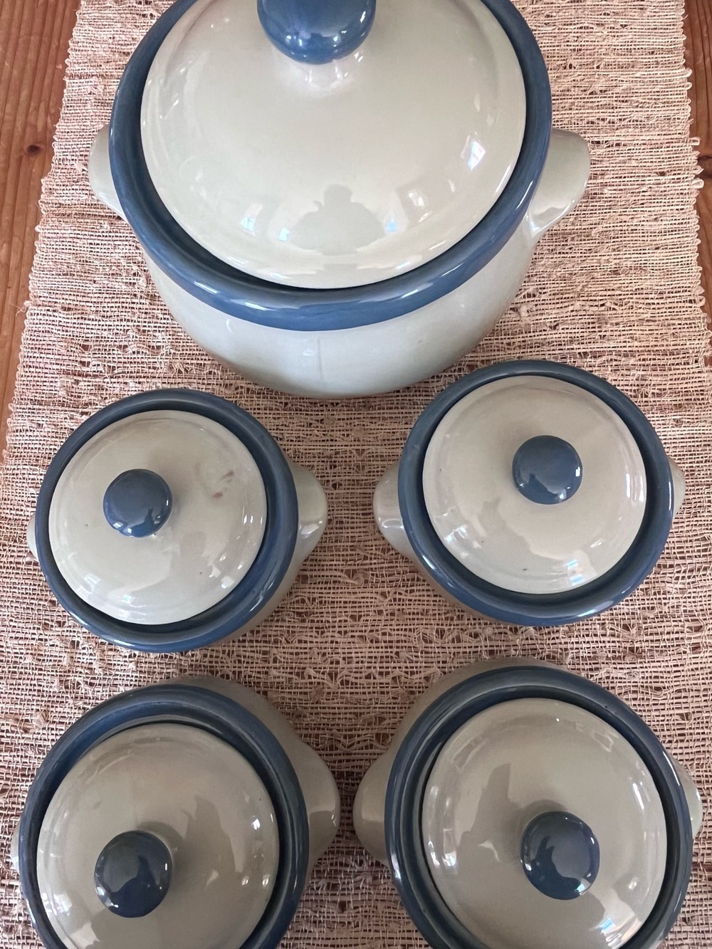 Potpourri Brand Bean Pot /4 Soup Bowls 10 piece set Earthenware